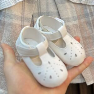 Chaussures beiges pour bébé fille
